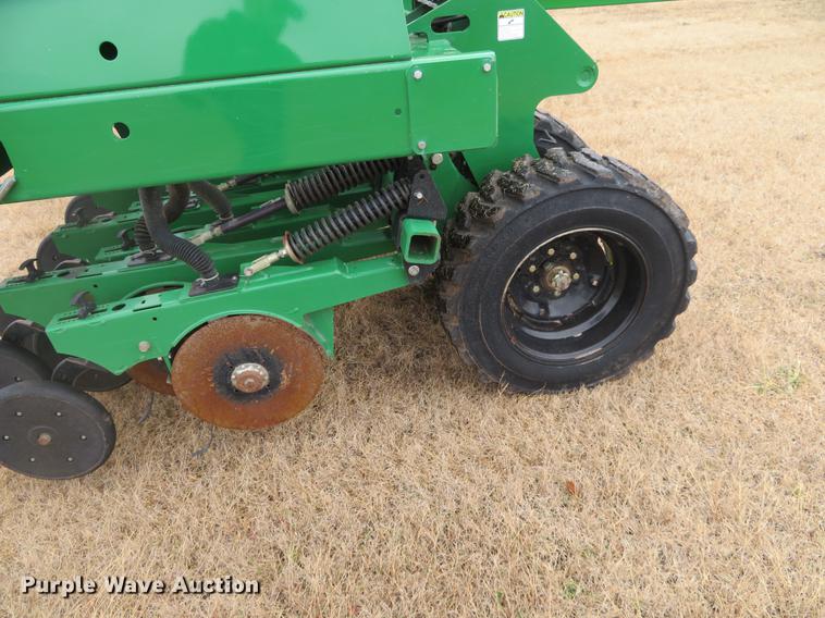 image for item DE6561 Great Plains 3S-3000HD Solid Stand grain drill