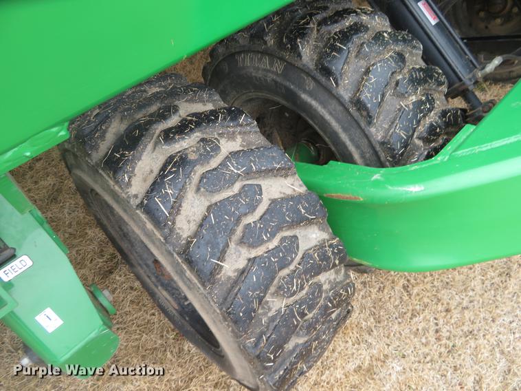 image for item DE6561 Great Plains 3S-3000HD Solid Stand grain drill