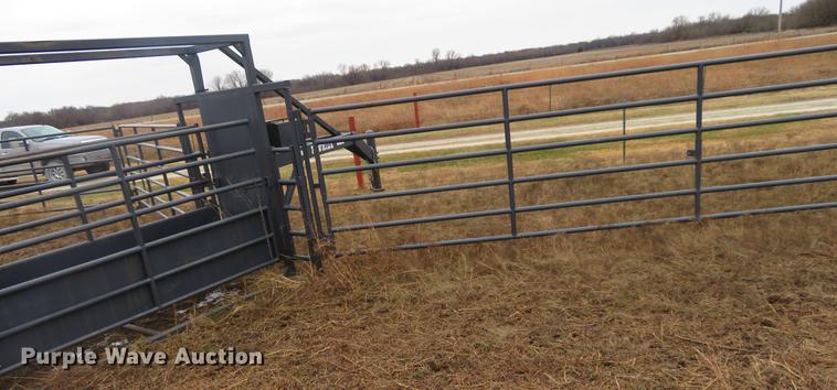 image for item DE6563 Rawhide corral