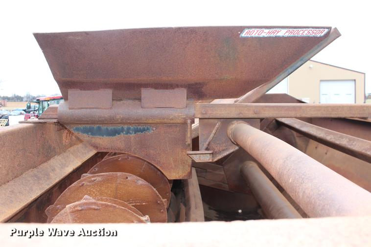 image for item DE6834 RotoMix 524-15B Forage Express feed mixer