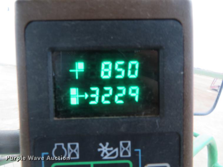 image for item DE8778 2006 John Deere 4895 windrower