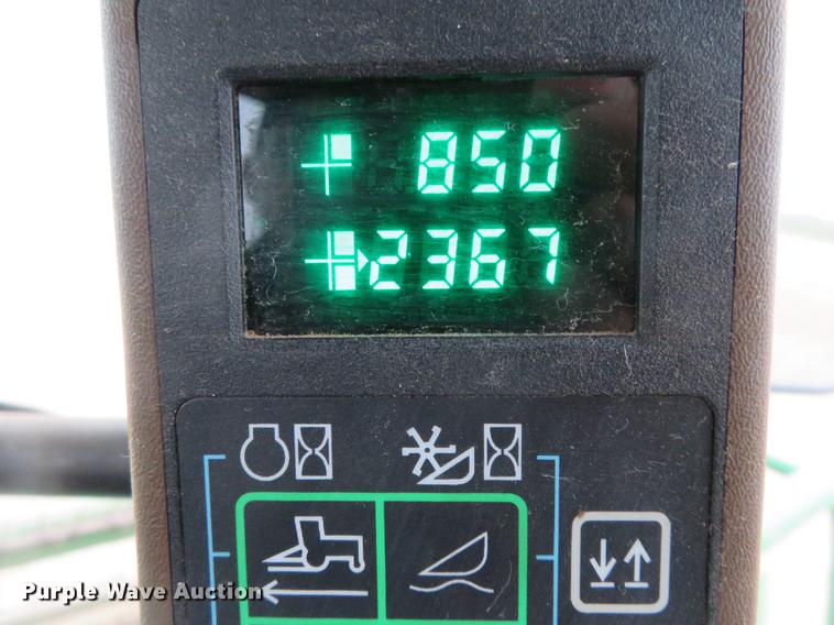 image for item DE8778 2006 John Deere 4895 windrower