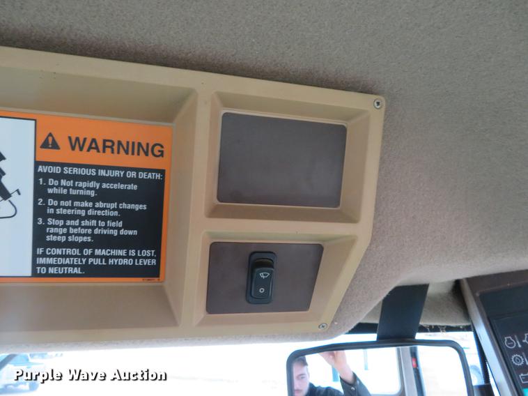 image for item DE8778 2006 John Deere 4895 windrower