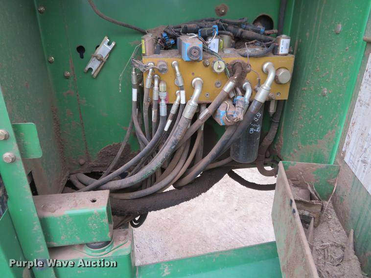 image for item DE8778 2006 John Deere 4895 windrower