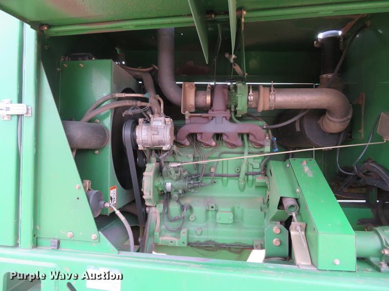 image for item DE8778 2006 John Deere 4895 windrower