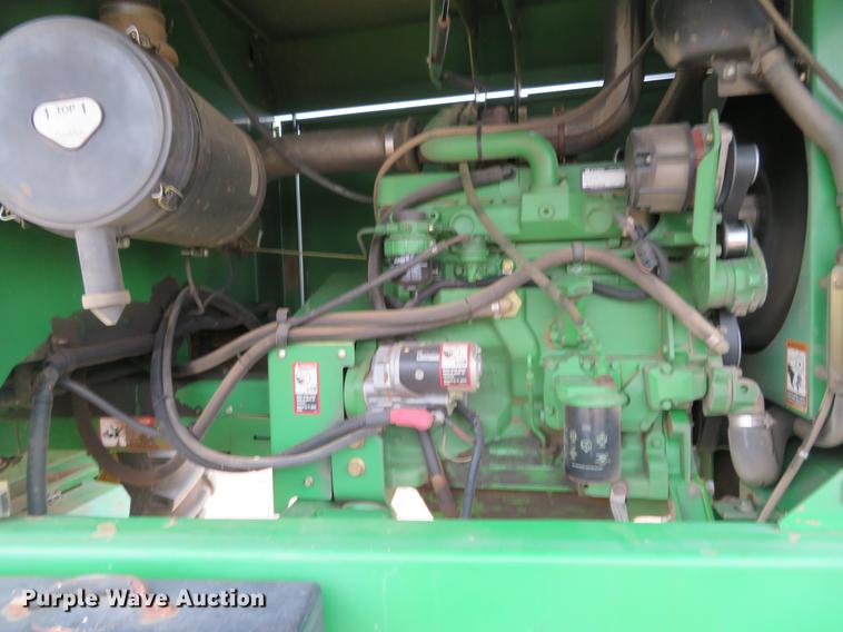 image for item DE8778 2006 John Deere 4895 windrower