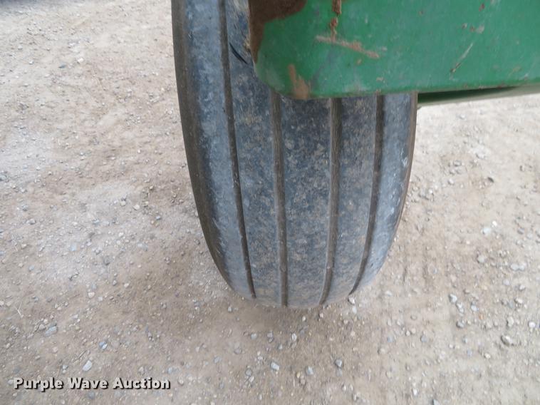 image for item DE8778 2006 John Deere 4895 windrower