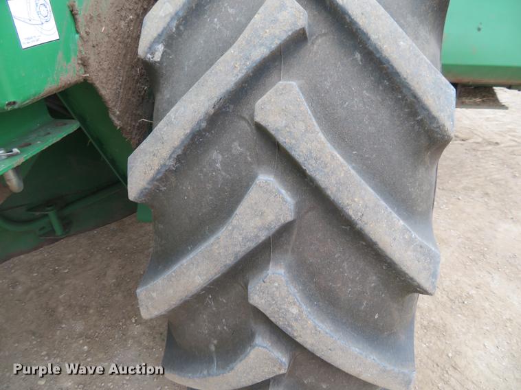 image for item DE8778 2006 John Deere 4895 windrower