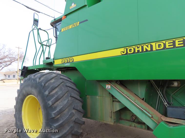 image for item DF1312 1999 John Deere 9610 RWA combine