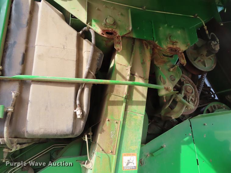 image for item DF1312 1999 John Deere 9610 RWA combine