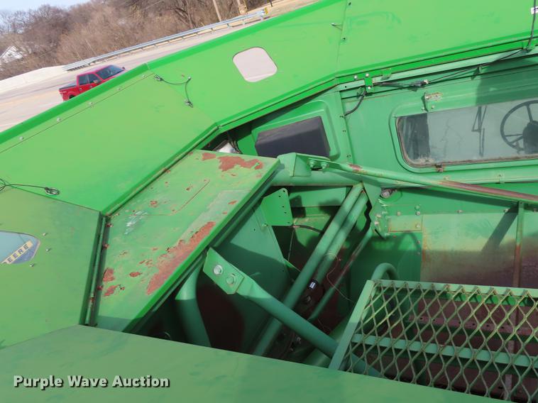 image for item DF1312 1999 John Deere 9610 RWA combine