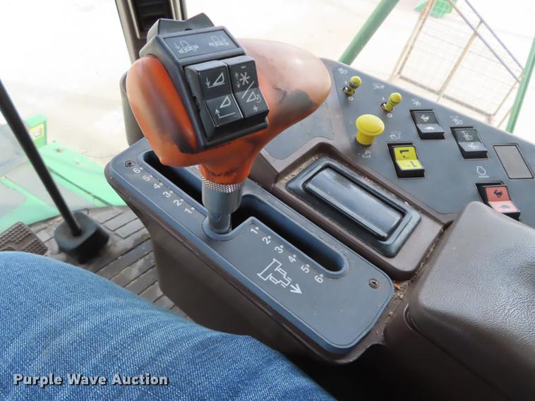 image for item DF1312 1999 John Deere 9610 RWA combine