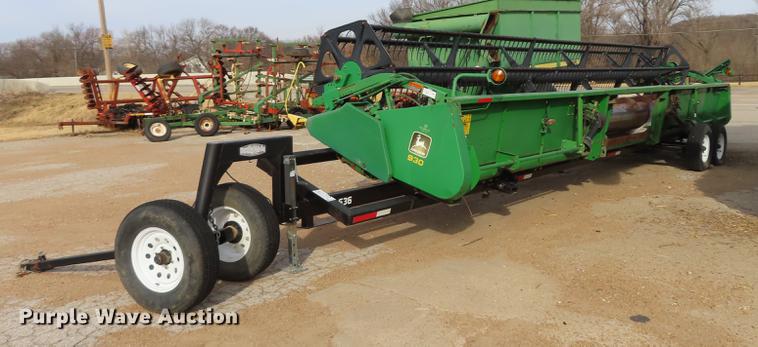 image for item DF1313 1998 John Deere 930 flex head and trailer