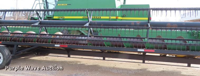 image for item DF1313 1998 John Deere 930 flex head and trailer