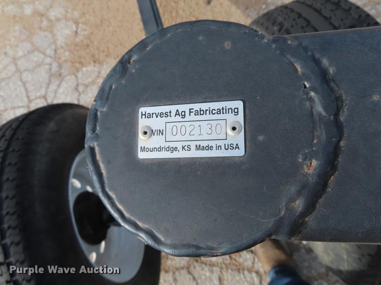 image for item DF1313 1998 John Deere 930 flex head and trailer