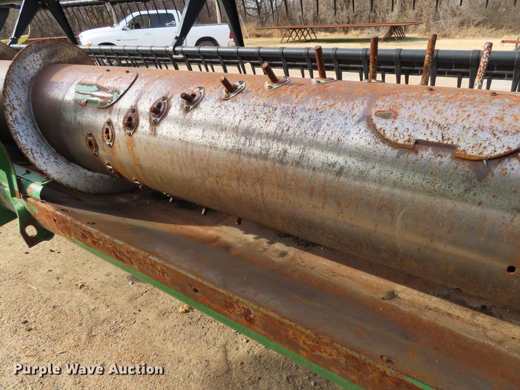 image for item DF1313 1998 John Deere 930 flex head and trailer