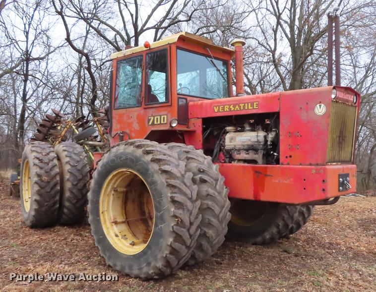image for item DF1321 1975 Versatile 700 4WD tractor