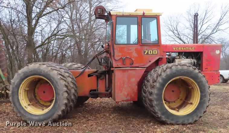 image for item DF1321 1975 Versatile 700 4WD tractor