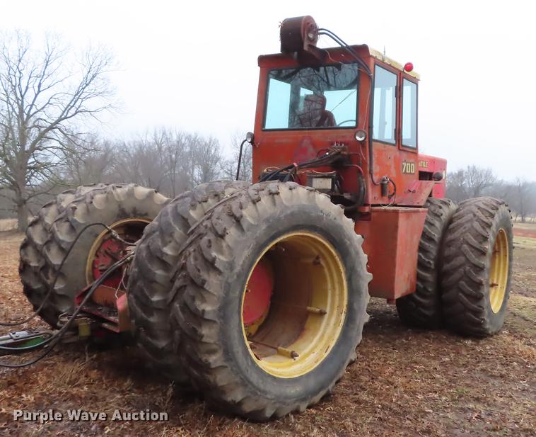 image for item DF1321 1975 Versatile 700 4WD tractor
