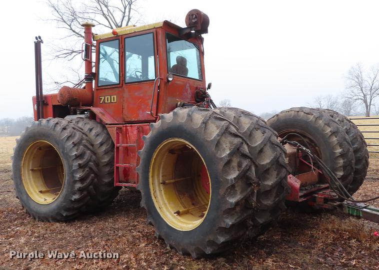 image for item DF1321 1975 Versatile 700 4WD tractor