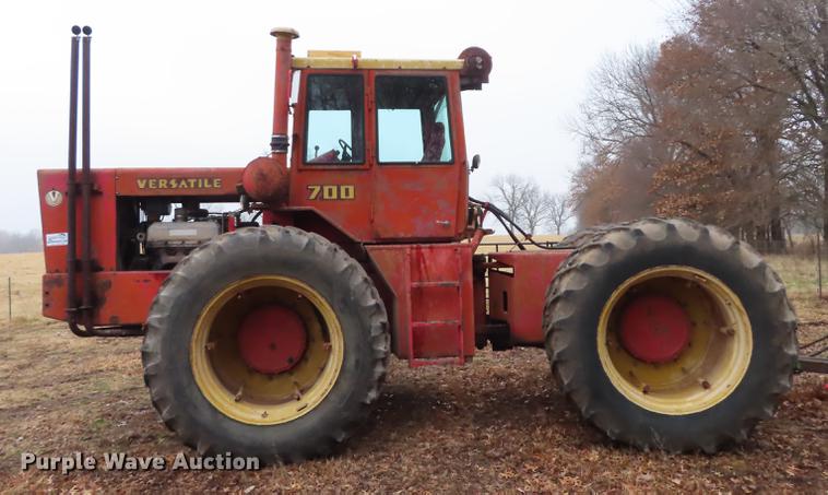 image for item DF1321 1975 Versatile 700 4WD tractor