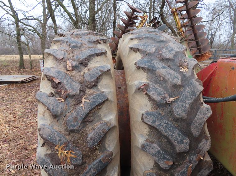 image for item DF1321 1975 Versatile 700 4WD tractor