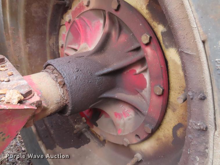 image for item DF1321 1975 Versatile 700 4WD tractor