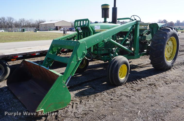 image for item DF1640 1965 John Deere 4020 tractor