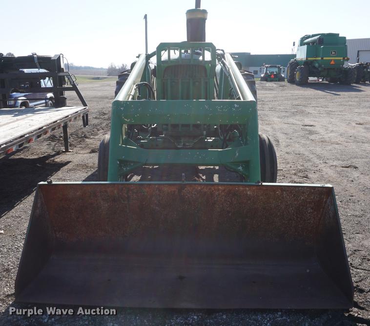 image for item DF1640 1965 John Deere 4020 tractor