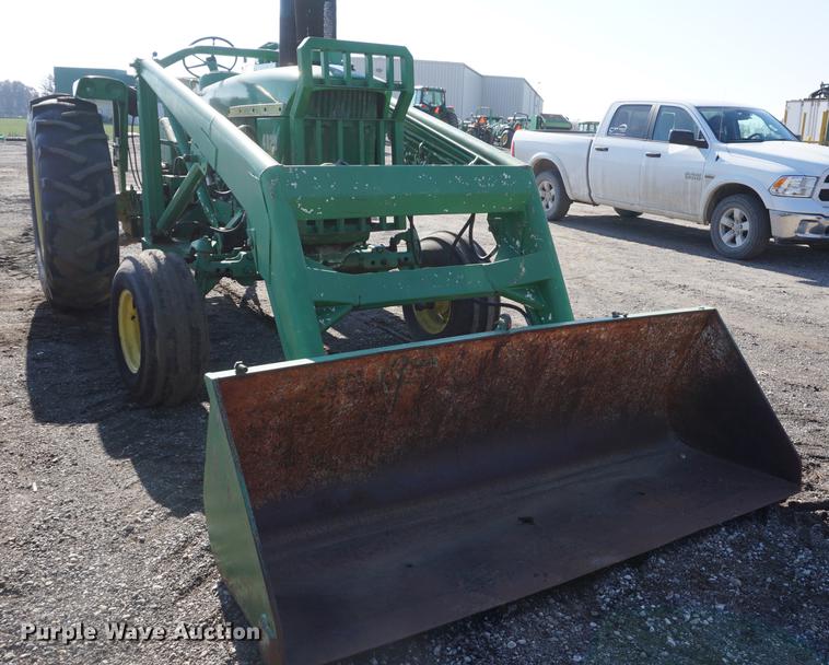 image for item DF1640 1965 John Deere 4020 tractor