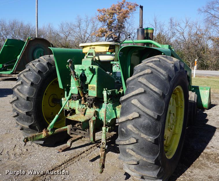 image for item DF1640 1965 John Deere 4020 tractor