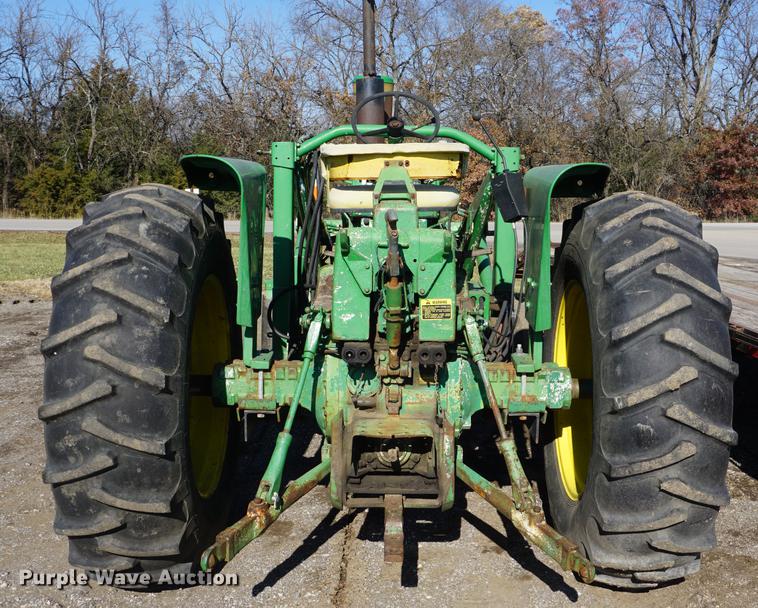 image for item DF1640 1965 John Deere 4020 tractor