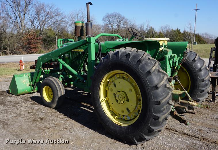 image for item DF1640 1965 John Deere 4020 tractor