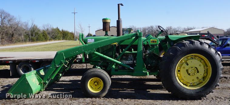 image for item DF1640 1965 John Deere 4020 tractor