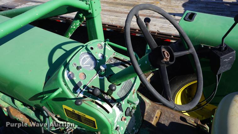 image for item DF1640 1965 John Deere 4020 tractor