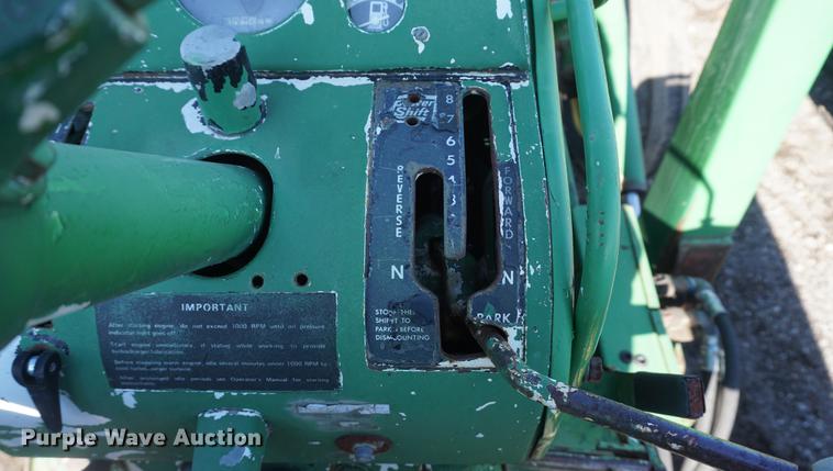 image for item DF1640 1965 John Deere 4020 tractor