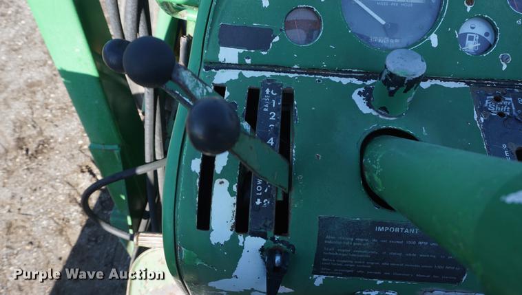 image for item DF1640 1965 John Deere 4020 tractor