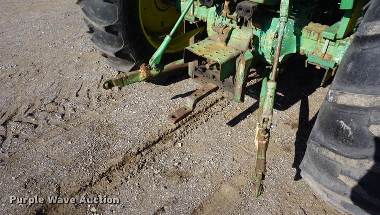 image for item DF1640 1965 John Deere 4020 tractor