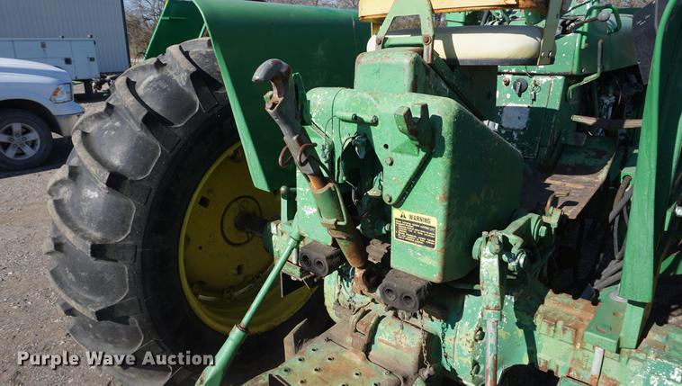 image for item DF1640 1965 John Deere 4020 tractor