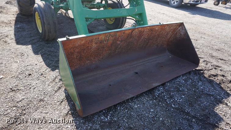 image for item DF1640 1965 John Deere 4020 tractor