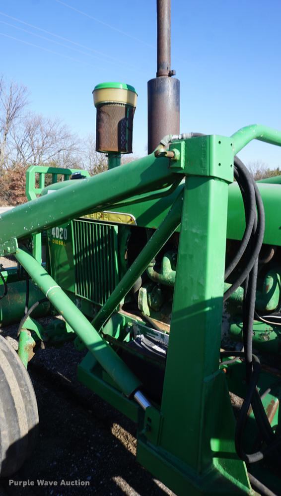 image for item DF1640 1965 John Deere 4020 tractor