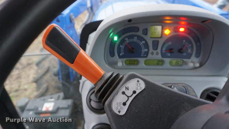 image for item DF1684 2015 New Holland T6.155 MFWD tractor