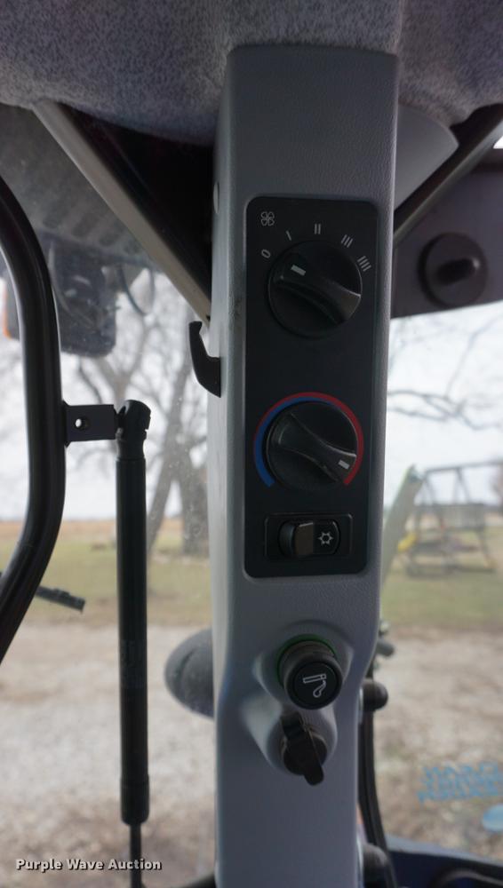 image for item DF1684 2015 New Holland T6.155 MFWD tractor