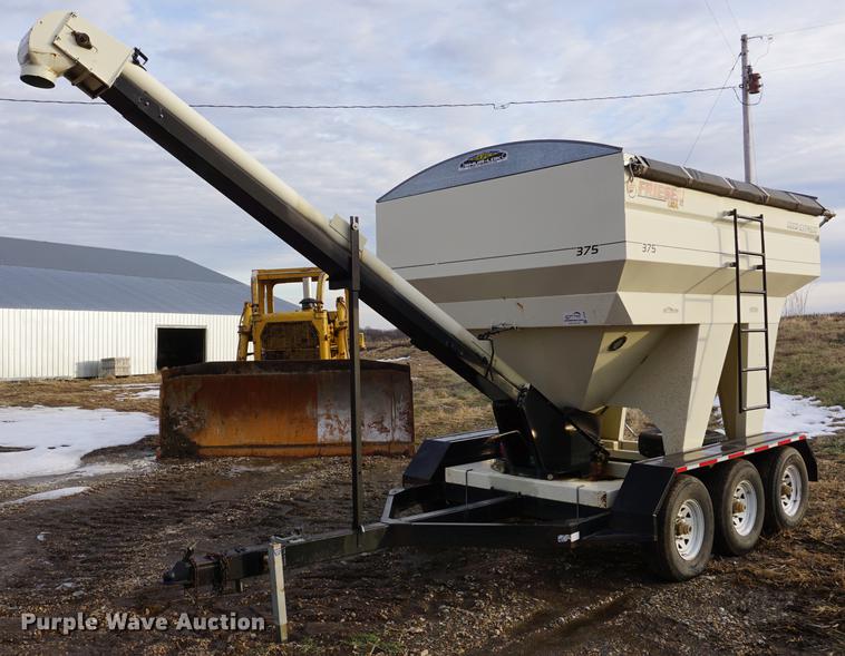 image for item DF1689 Friesen 375 seed tender