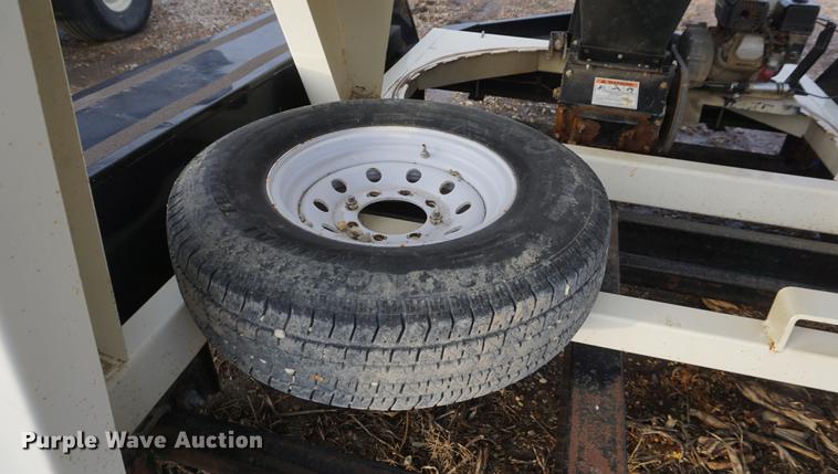 image for item DF1689 Friesen 375 seed tender