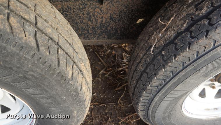 image for item DF1689 Friesen 375 seed tender