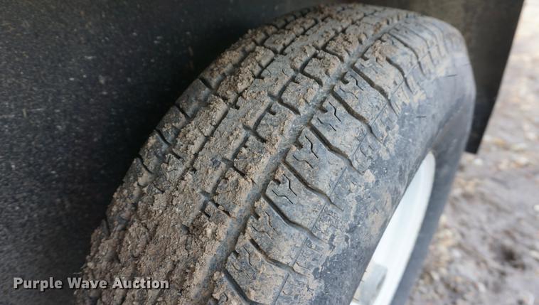 image for item DF1689 Friesen 375 seed tender