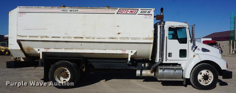 image for item DF1723 2001 Kenworth T300 feed mixer truck