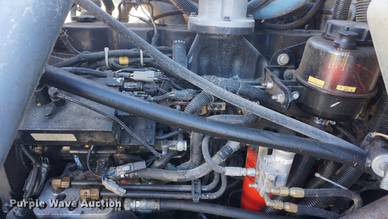 image for item DF1723 2001 Kenworth T300 feed mixer truck