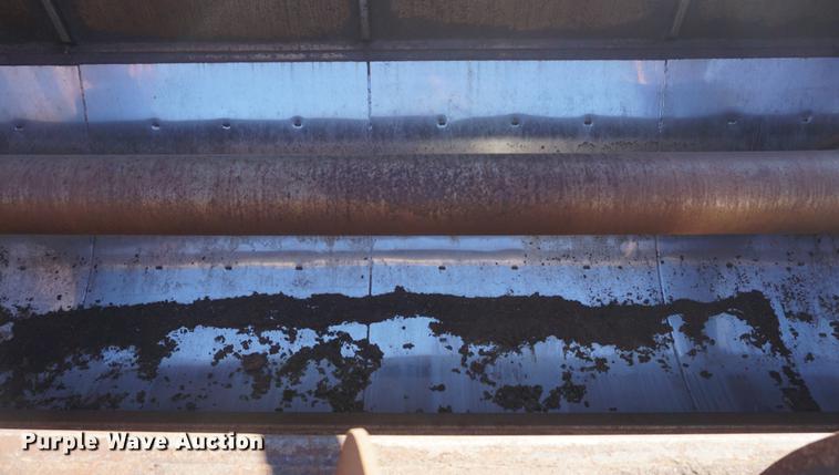 image for item DF1723 2001 Kenworth T300 feed mixer truck